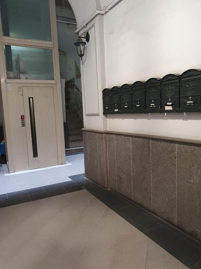 Traversa Toledo, Intero Appartamento Al Plebiscito Neapel Exteriör bild