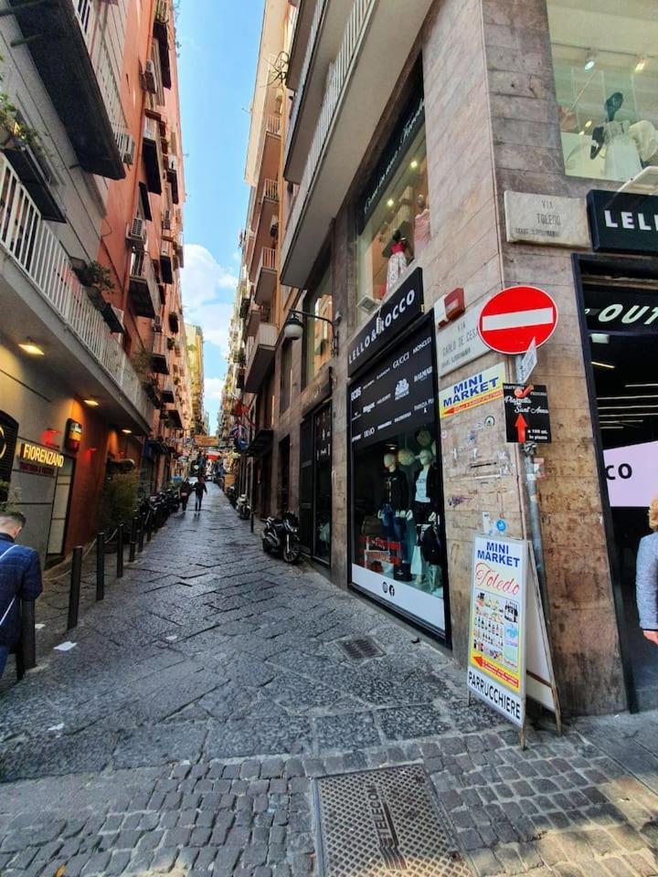 Traversa Toledo, Intero Appartamento Al Plebiscito Neapel Exteriör bild